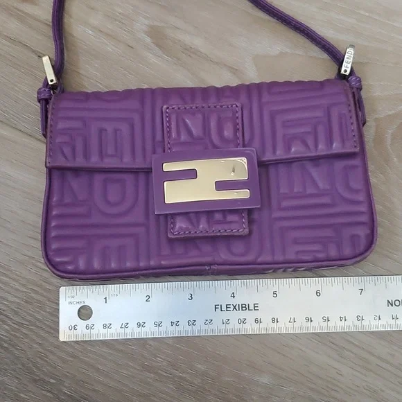 Fendi 2008 Leather Baguette Logo Embossed Mini - Picture 10 of 12